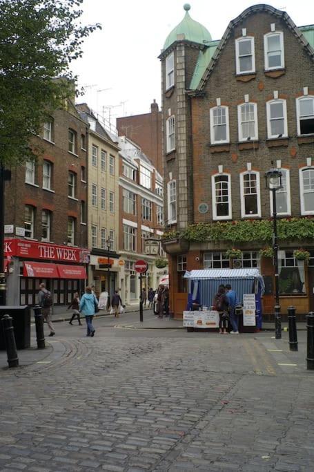 Stylish Apartment Near Carnaby Street, Sleeps 4. London Exterior photo